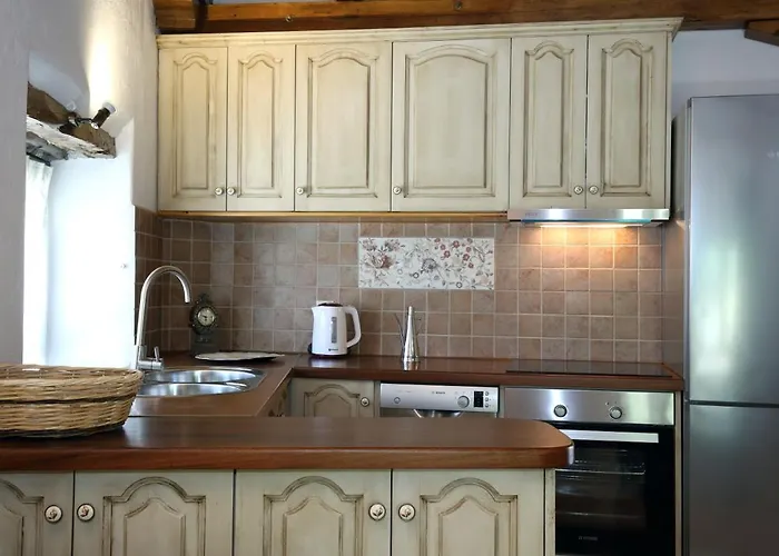 Stafilos House Katouna