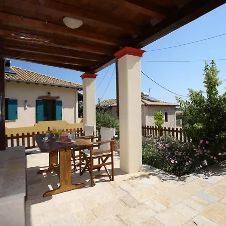 Stafilos House ヴィラ