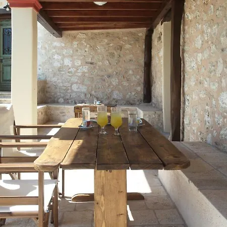 Stafilos House Katouna