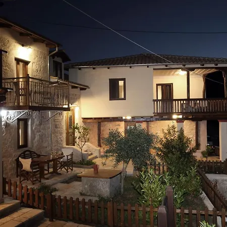 ヴィラ Stafilos House